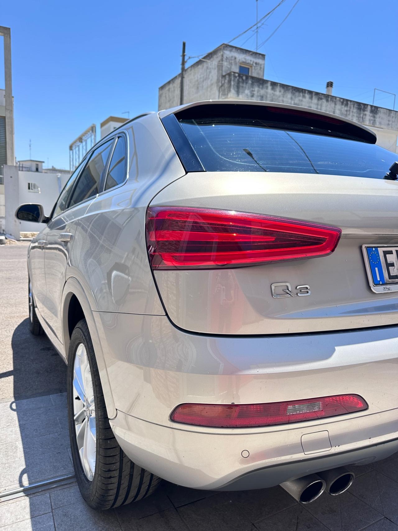 Audi Q3 2.0 TDI 177 CV quattro S tronic Advanced Plus-2012