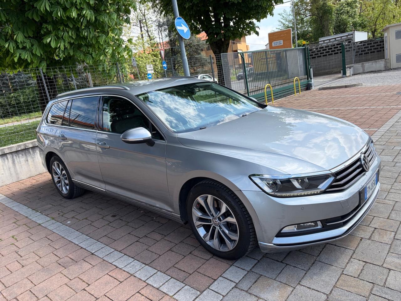 Volkswagen Passat Variant 2.0 TDI DSG Business BlueMotion Tech