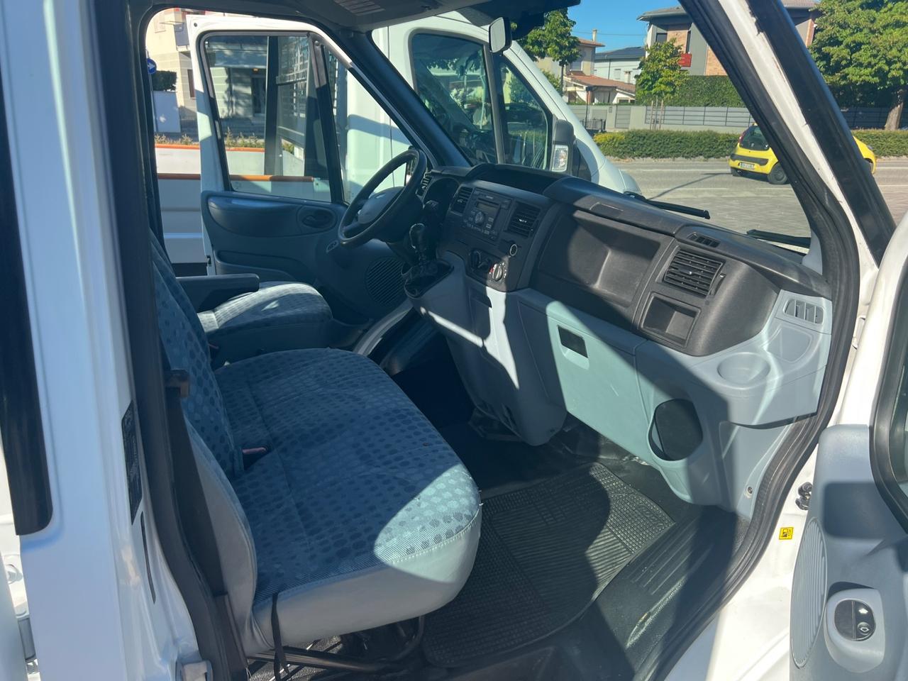 Ford Transit Doppia Cabina Con Cassone Fisso 7 Post MOT. NUOVO