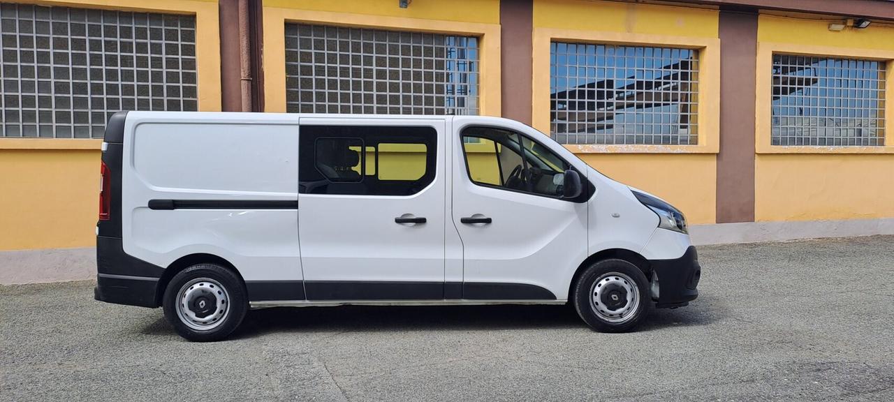 Renault TRAFIC 1.6 DCI 125 CV PASSO LUNGO MAXI - 6 POSTI - CON PEDANA DI CARICO +IVA