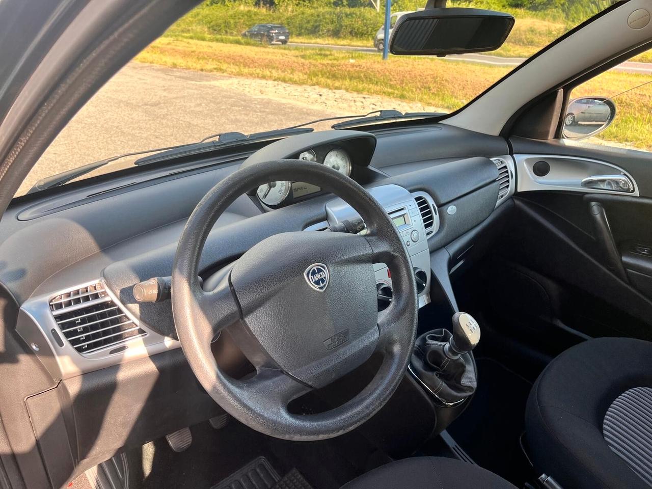 Lancia Ypsilon 1.2 Platino