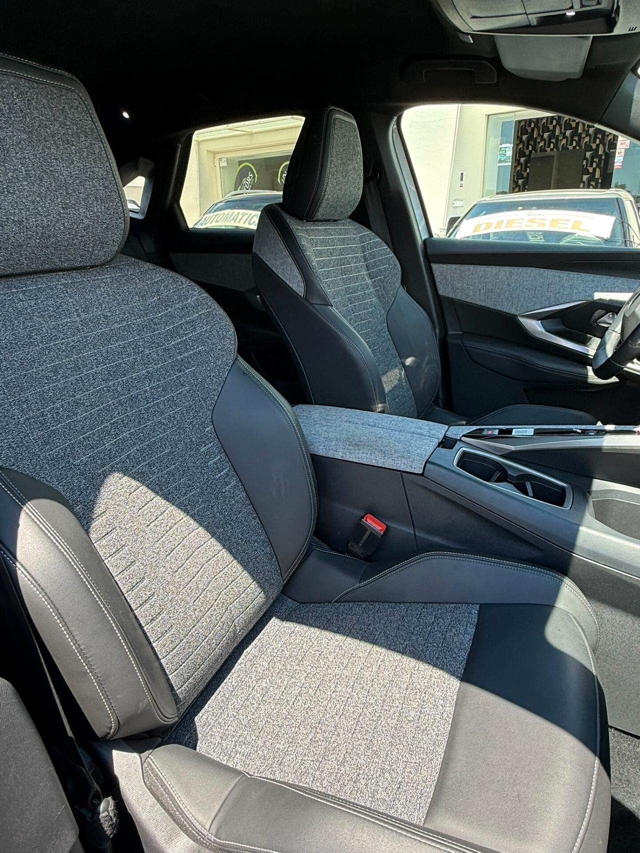 Peugeot 3008 Hybrid 136 e-DCS6 Allure 02/2025
