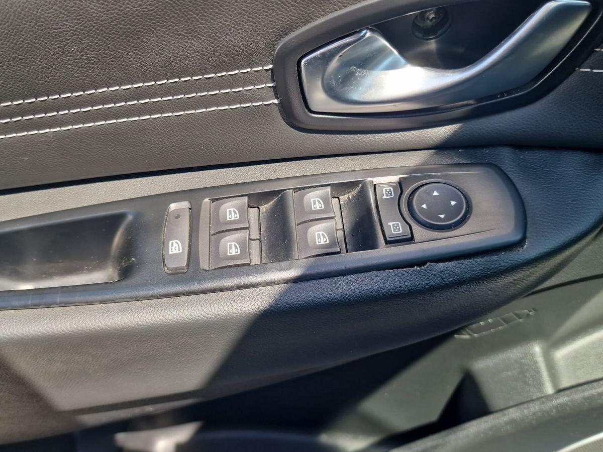 RENAULT SCENIC 1.5 7 POSTI DYNAMIC