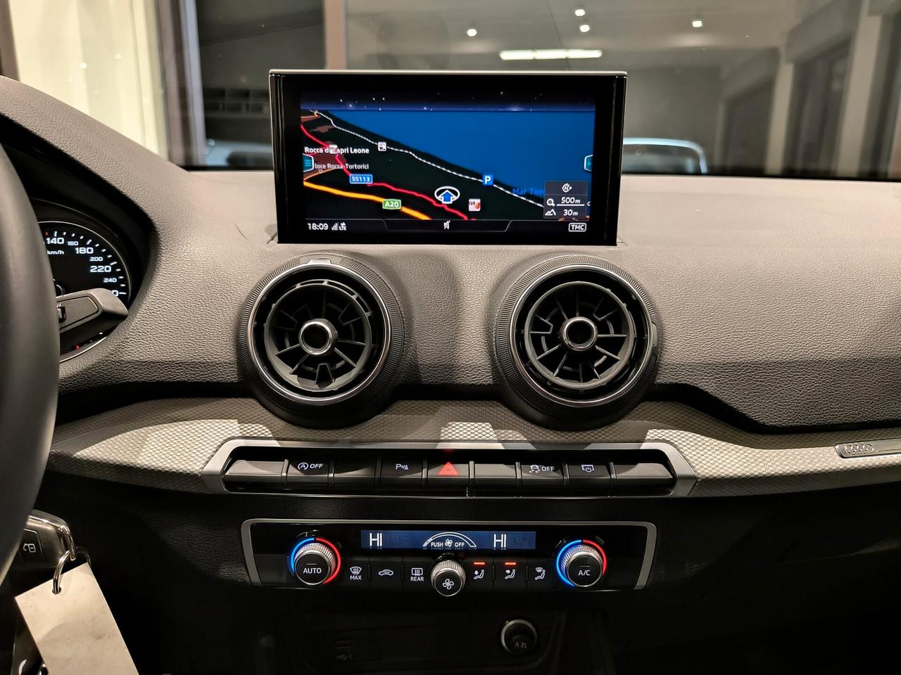 Audi Q2 30 TDI S tronic Business