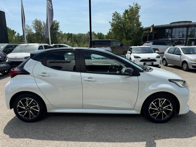 Toyota Yaris Hybrid Lounge MY22