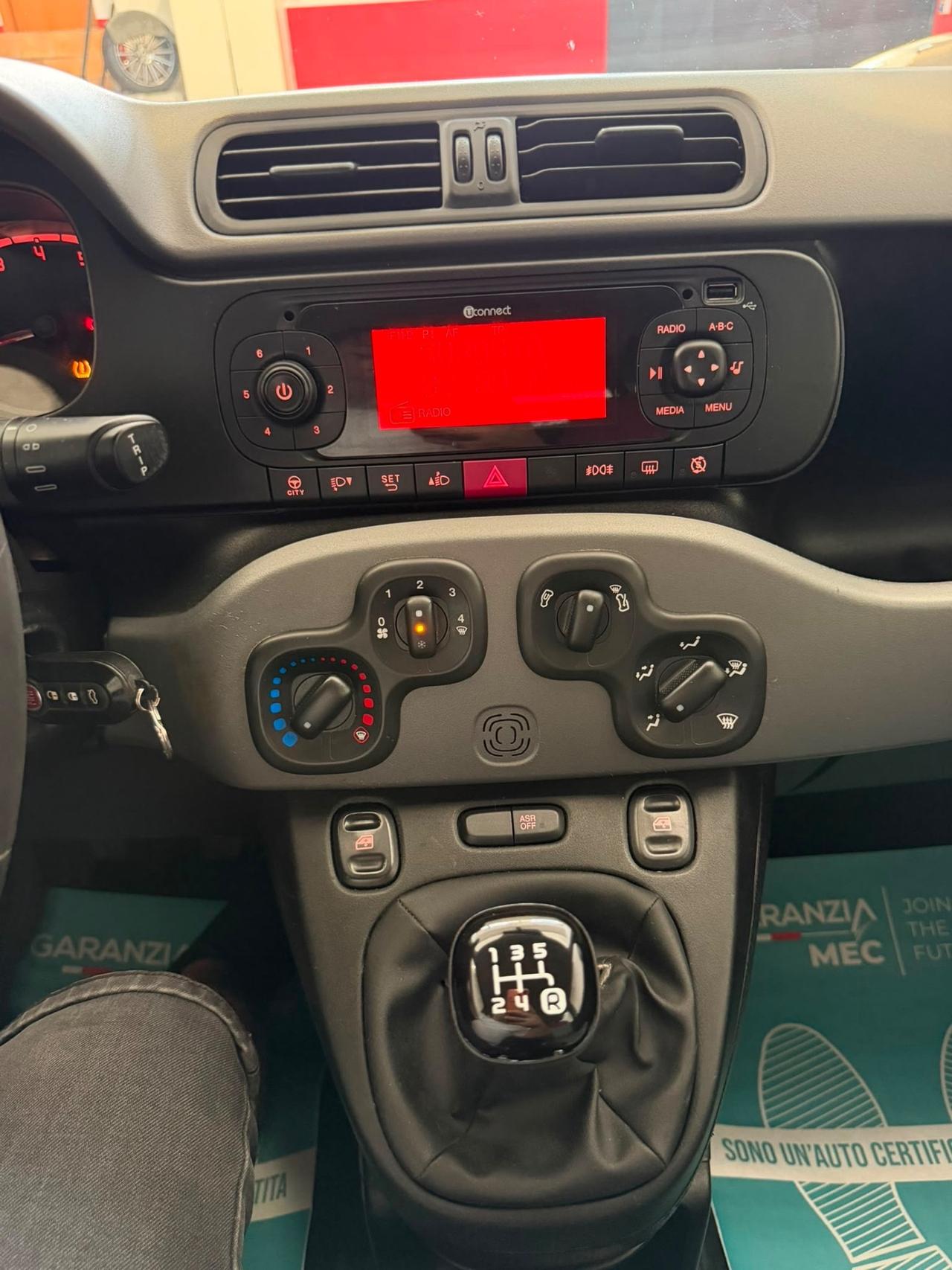 Fiat Panda 1.2 Connected by Wind