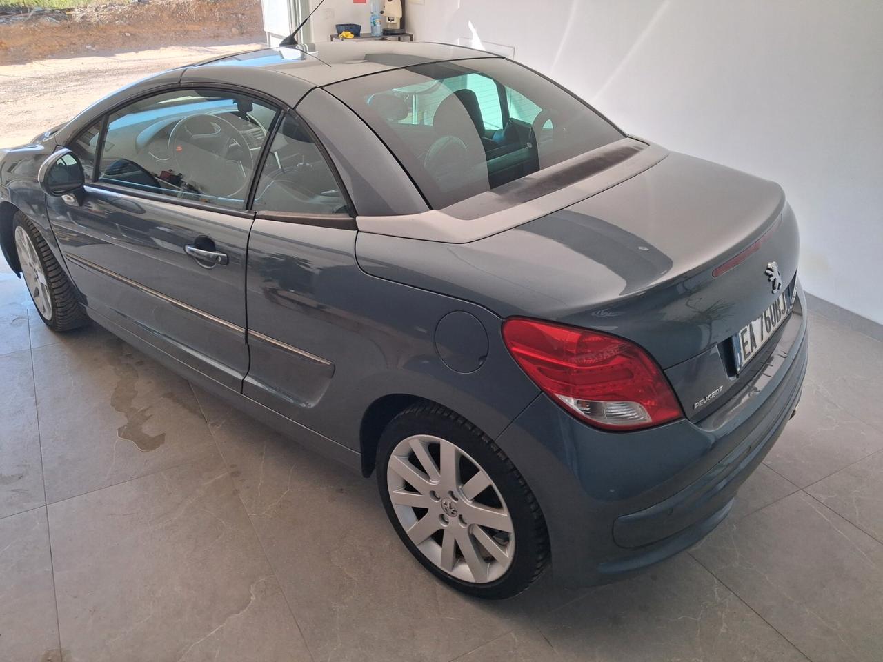 Peugeot 207 1.6 8V HDi 112CV CC Féline