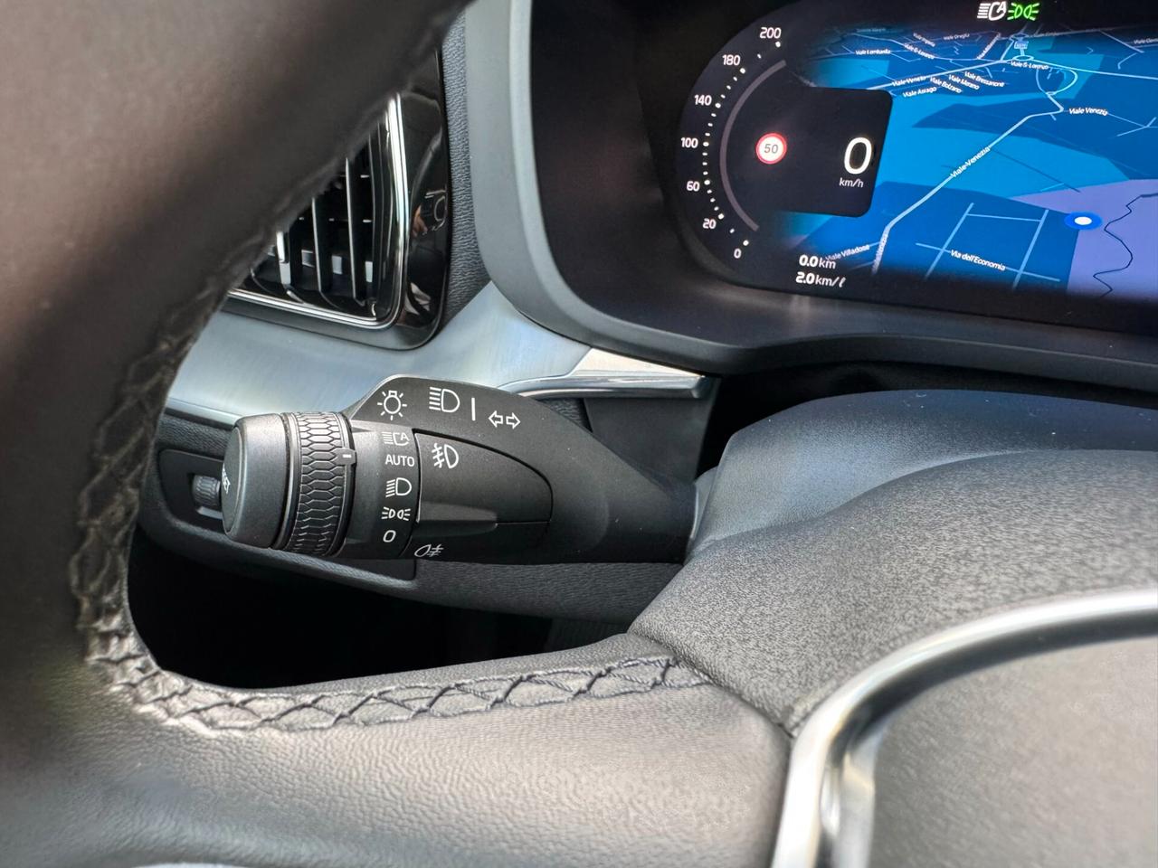 Volvo XC60 2.0b4 MomentumPro AWD GEARTRONIC GAR24M