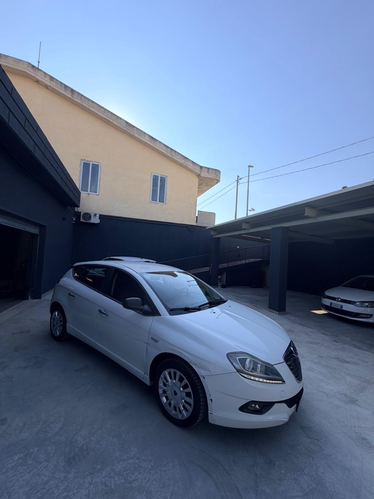 Lancia Delta 1.6 MJT DPF Gold