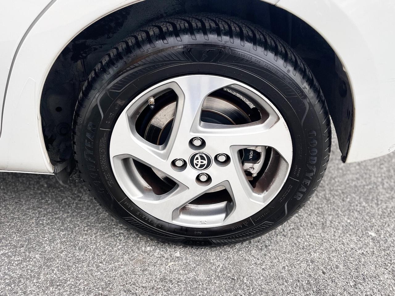 Toyota Yaris 1.5 Hybrid 75CV Automatica E6 Neo - 2015