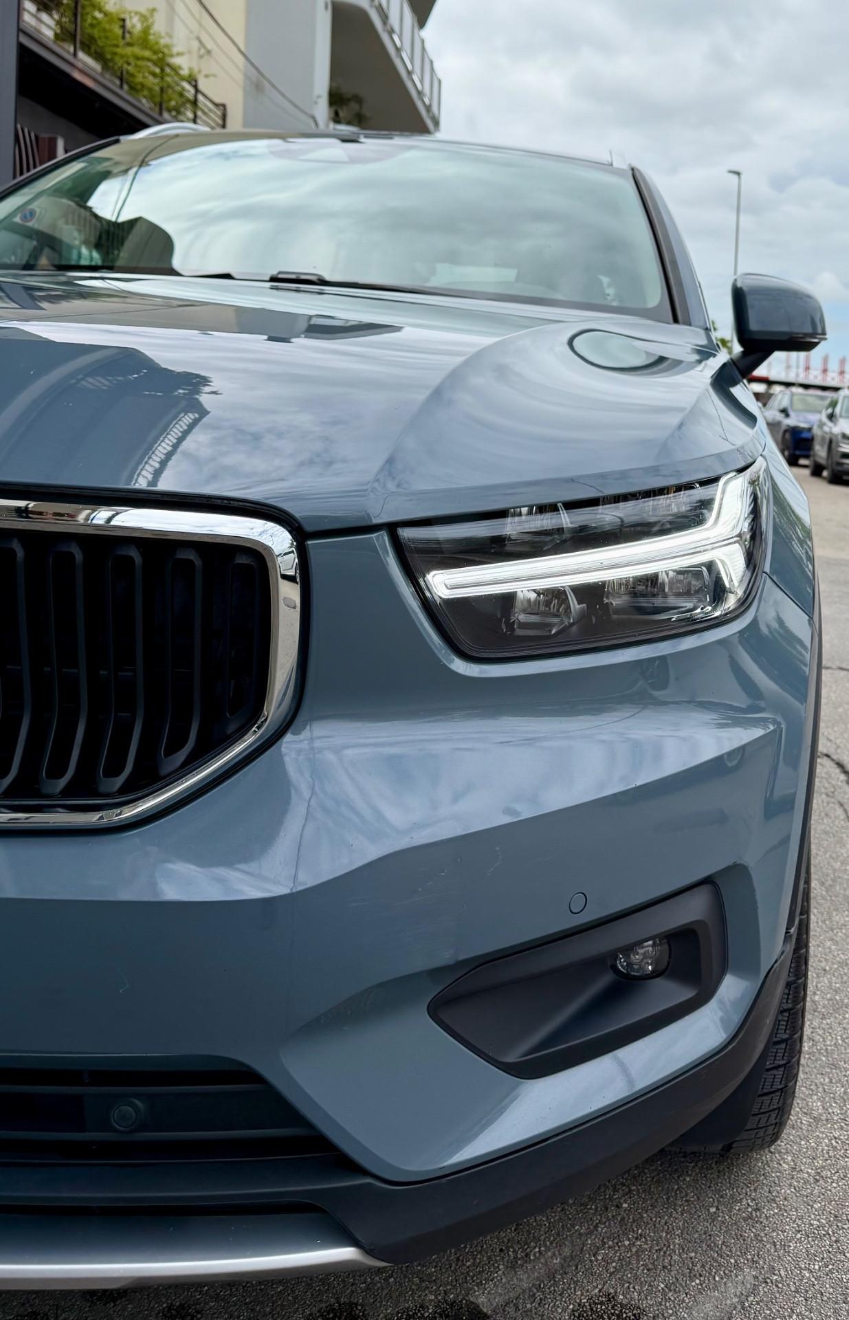 Volvo XC40 2.0 d3 150CV Momentum Pro Geartronic