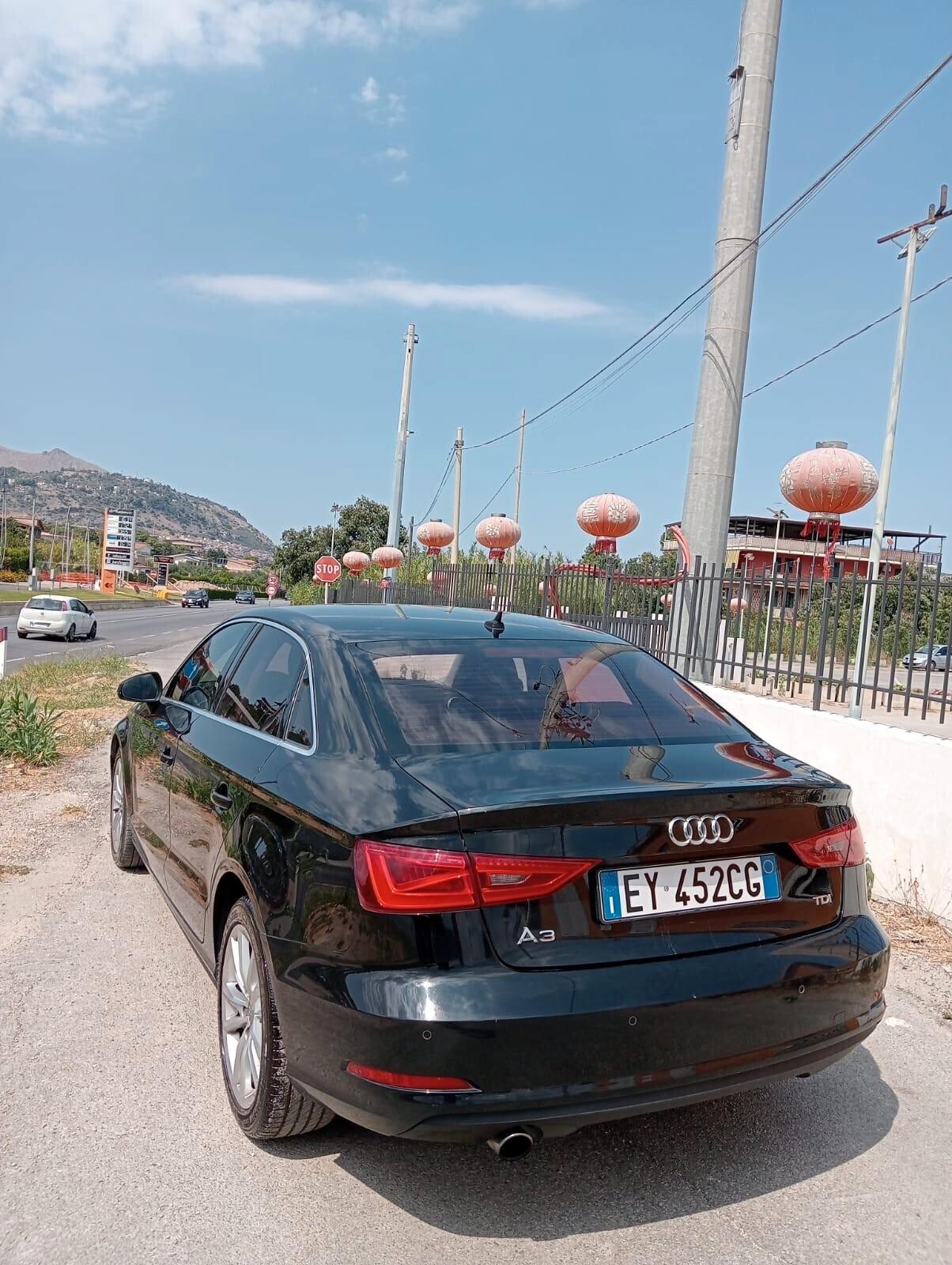 Audi A3 Sedan 1.6 TDI clean diesel quattro edition