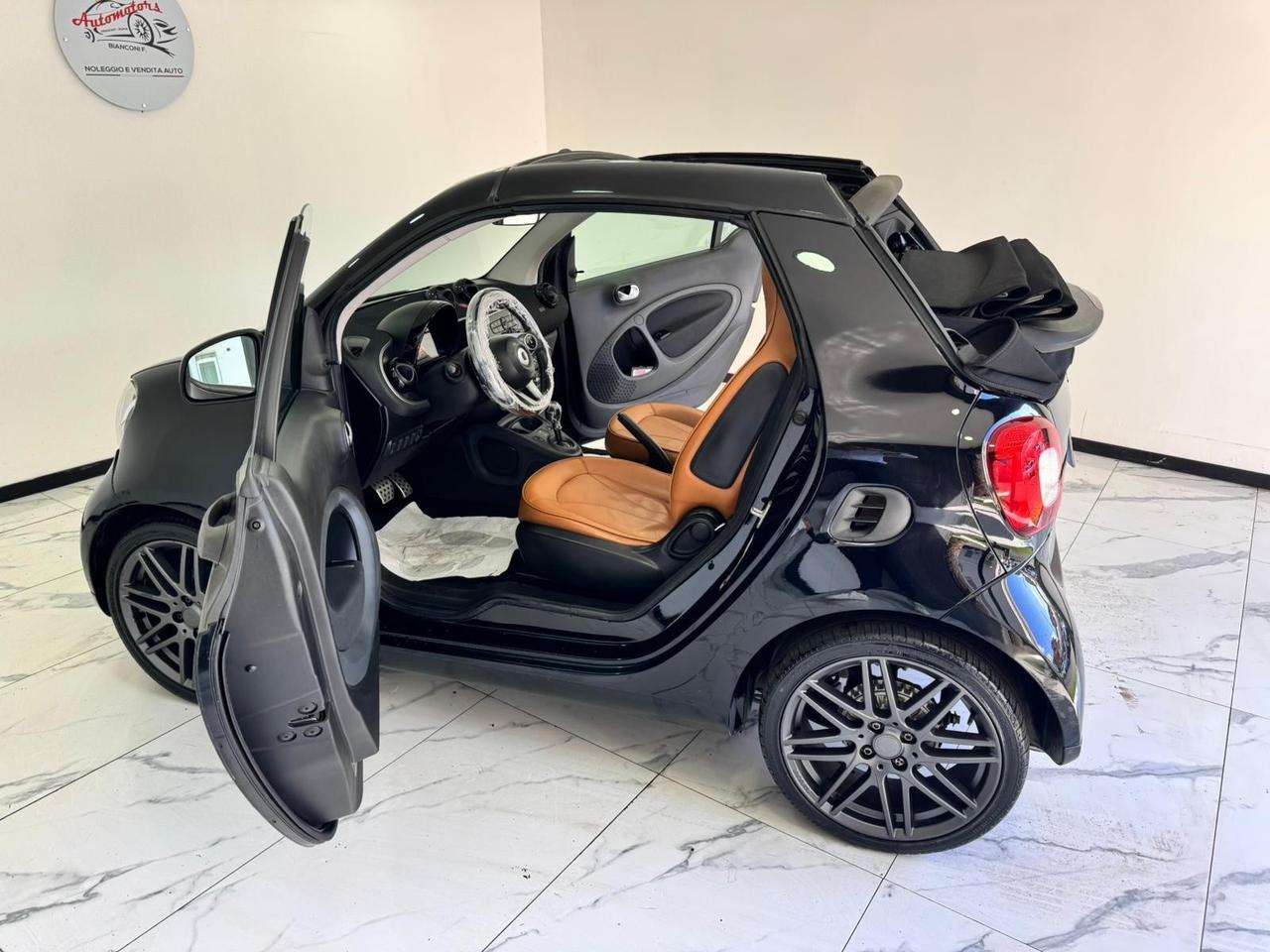 Smart ForTwo 70 1.0 twinamic cabrio-PELLE -CERCHI BRABUS
