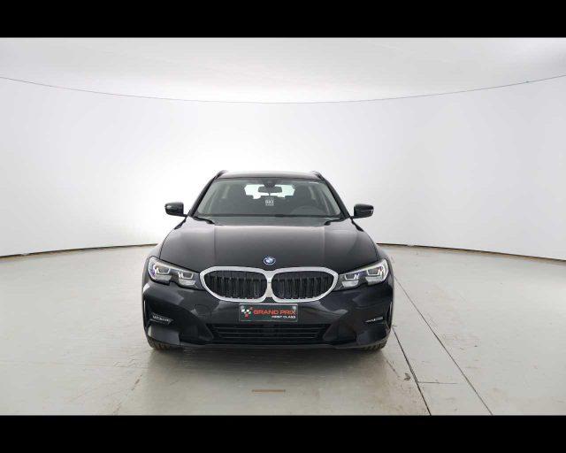 BMW 330 e Touring Business Advantage