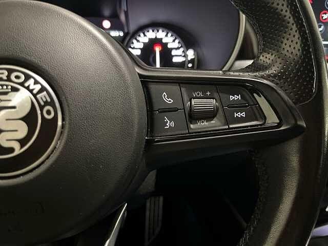 Alfa Romeo Stelvio 2.2 Turbodiesel 160 CV AT8 RWD Super Business