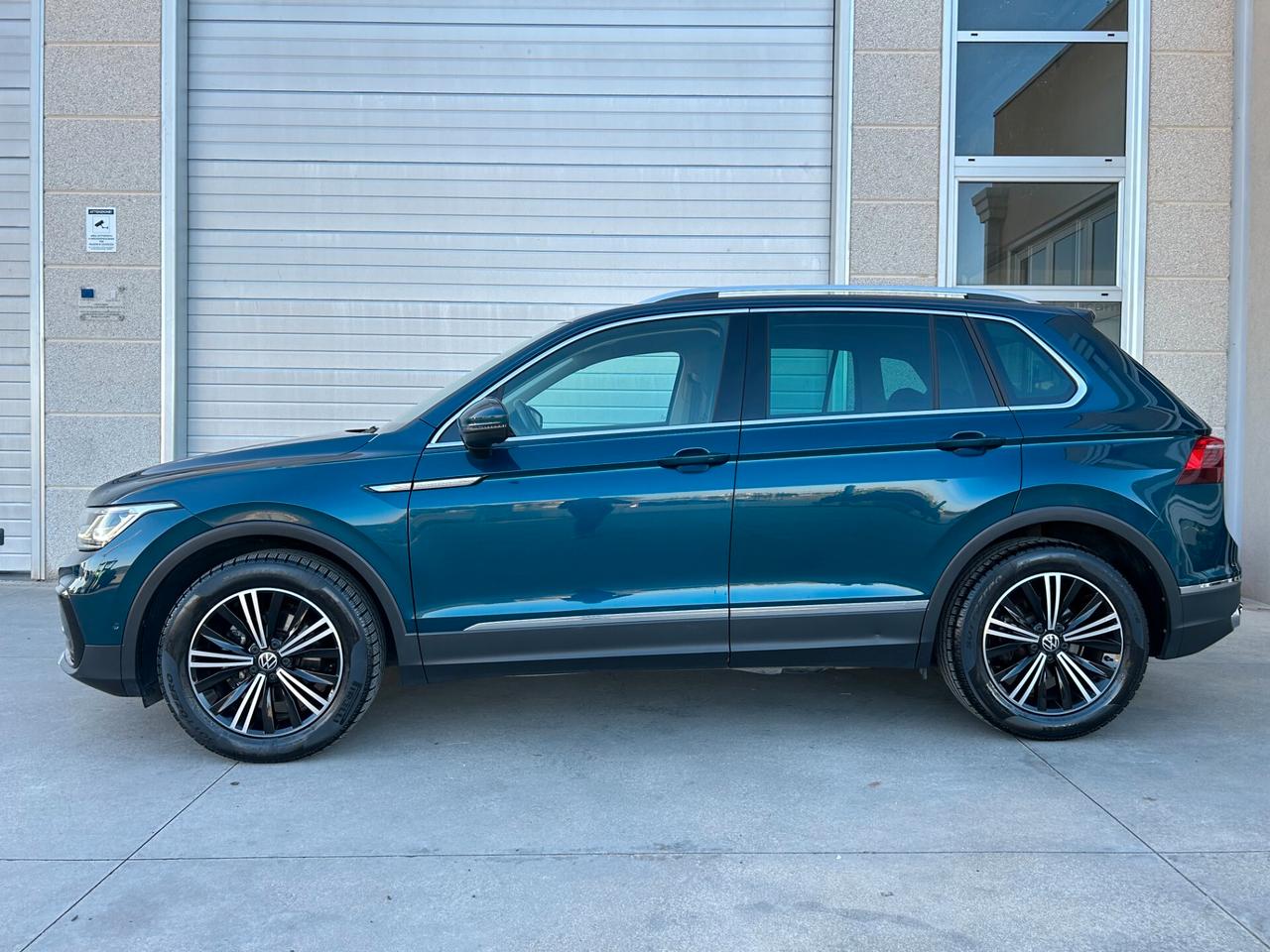 Volkswagen Tiguan 2.0 TDI 150 CV SCR DSG Elegance