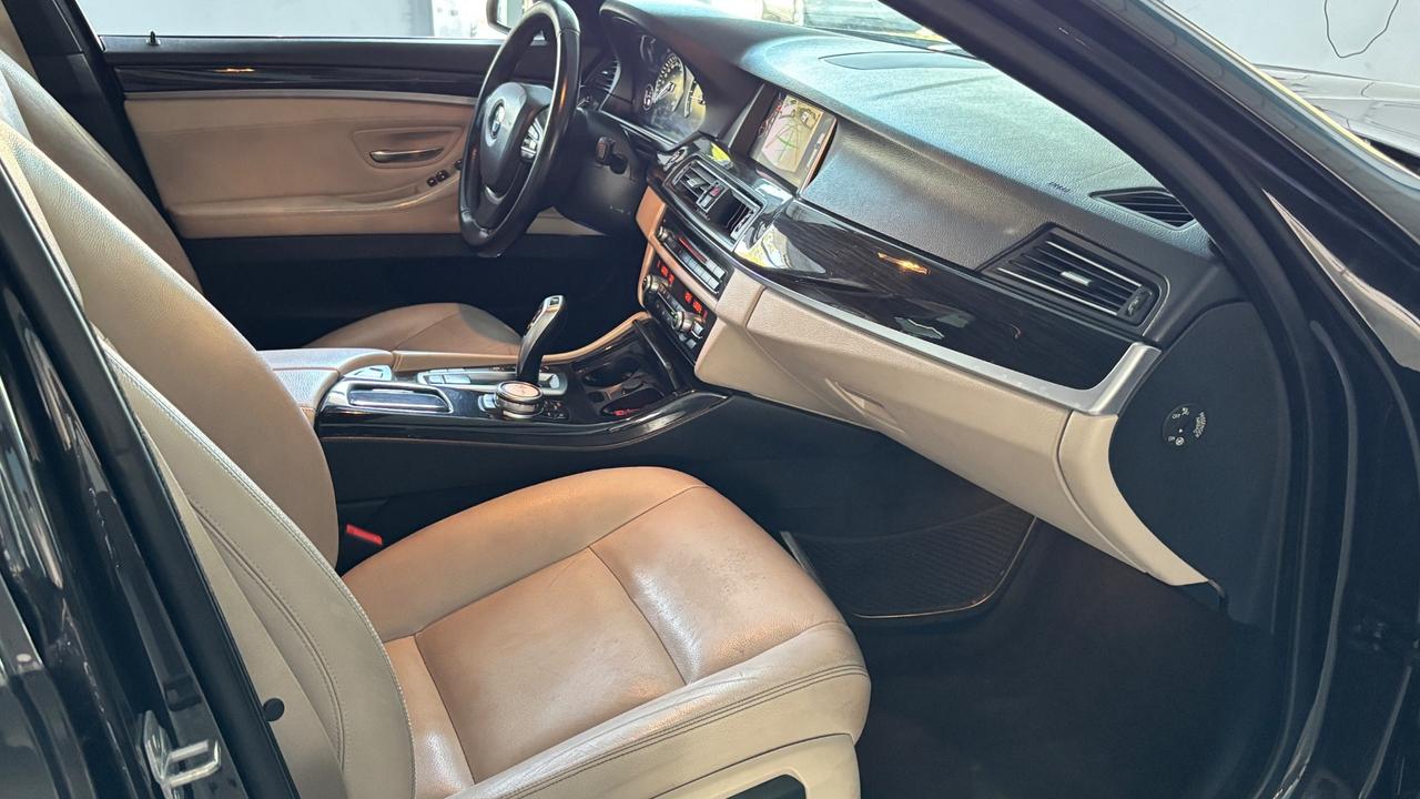 Bmw 520 520d xDrive Luxury