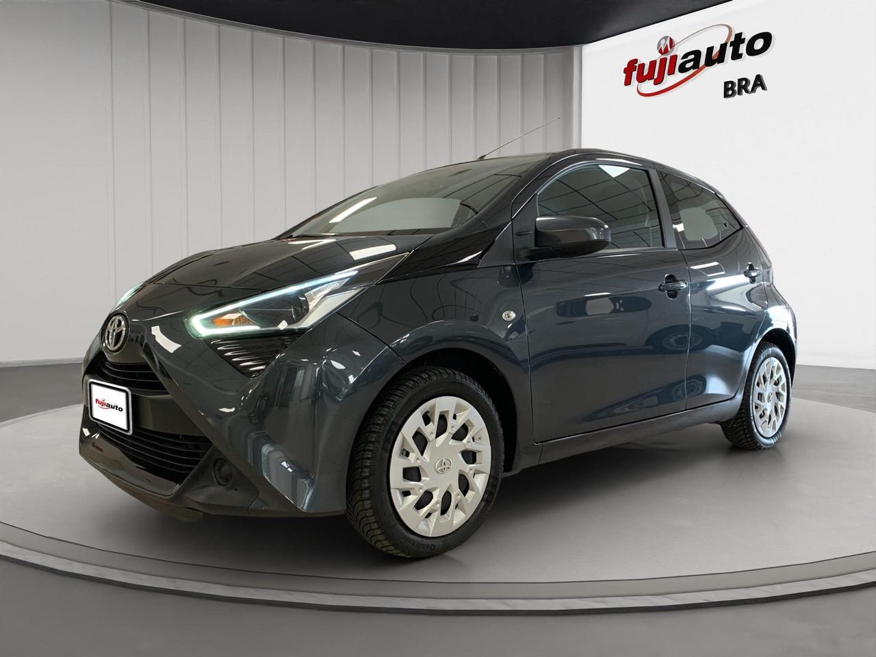 Toyota Aygo 5p 1.0 x-play 72cv