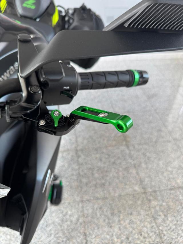 KAWASAKI Z 900 PERFORMANCE *AKRAPOVIC - BAULETTI LATERALI*
