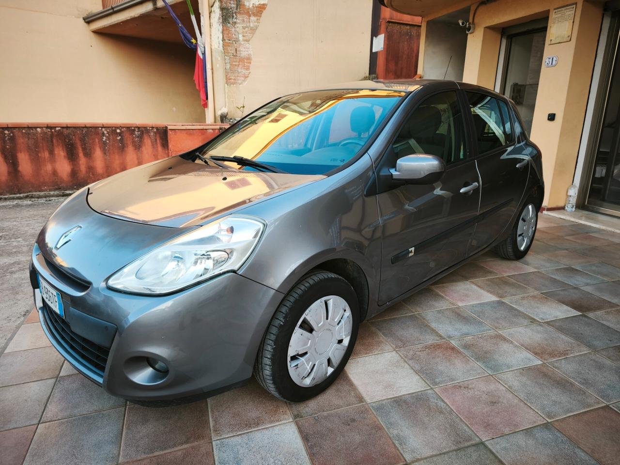 Renault Clio 1.2 NOLEGGIO SENZA CARTA