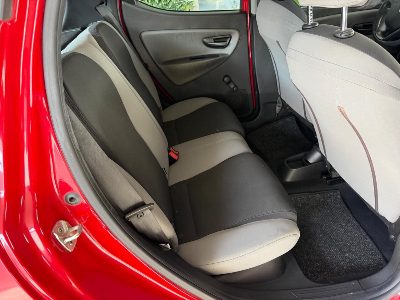 Lancia Ypsilon 1.2 69 CV 5 porte S&S Gold