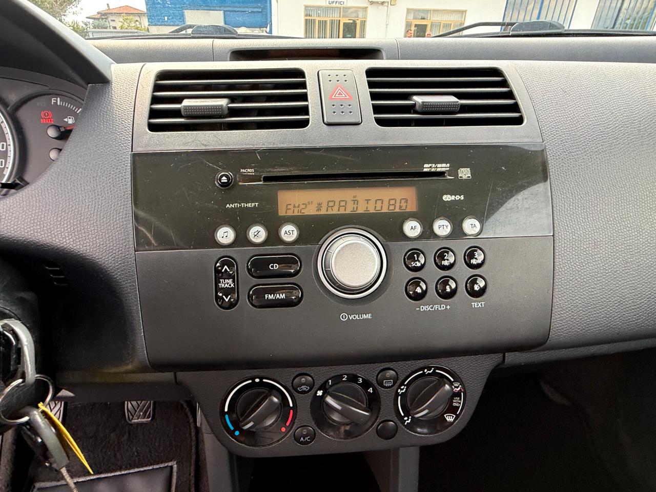 Suzuki Swift 1.3 Benz/Gpl 4x4 5p.