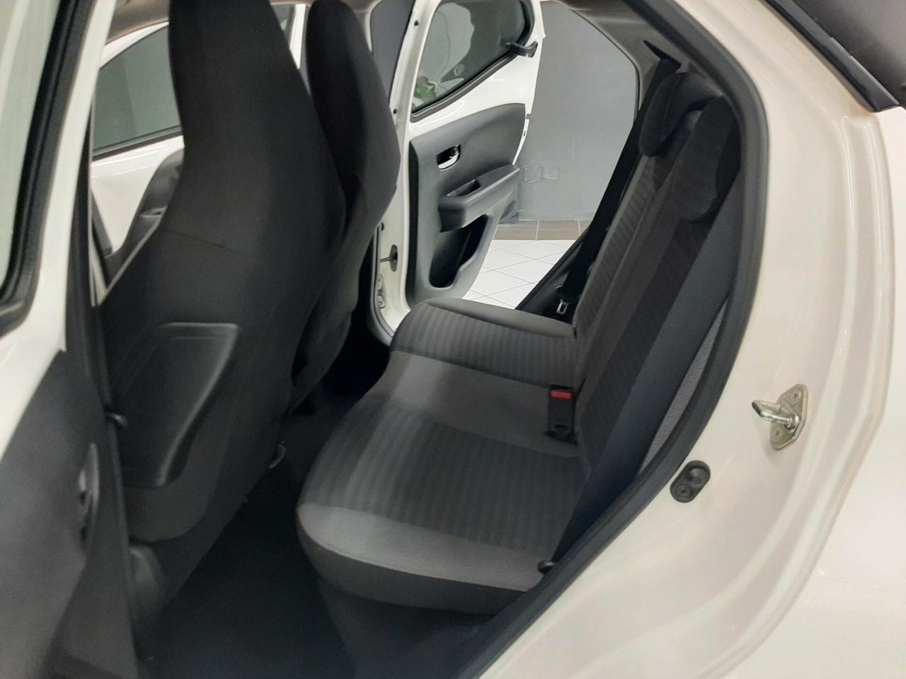 Toyota Aygo 1.0 VVT-i 69 CV 5 porte x-business