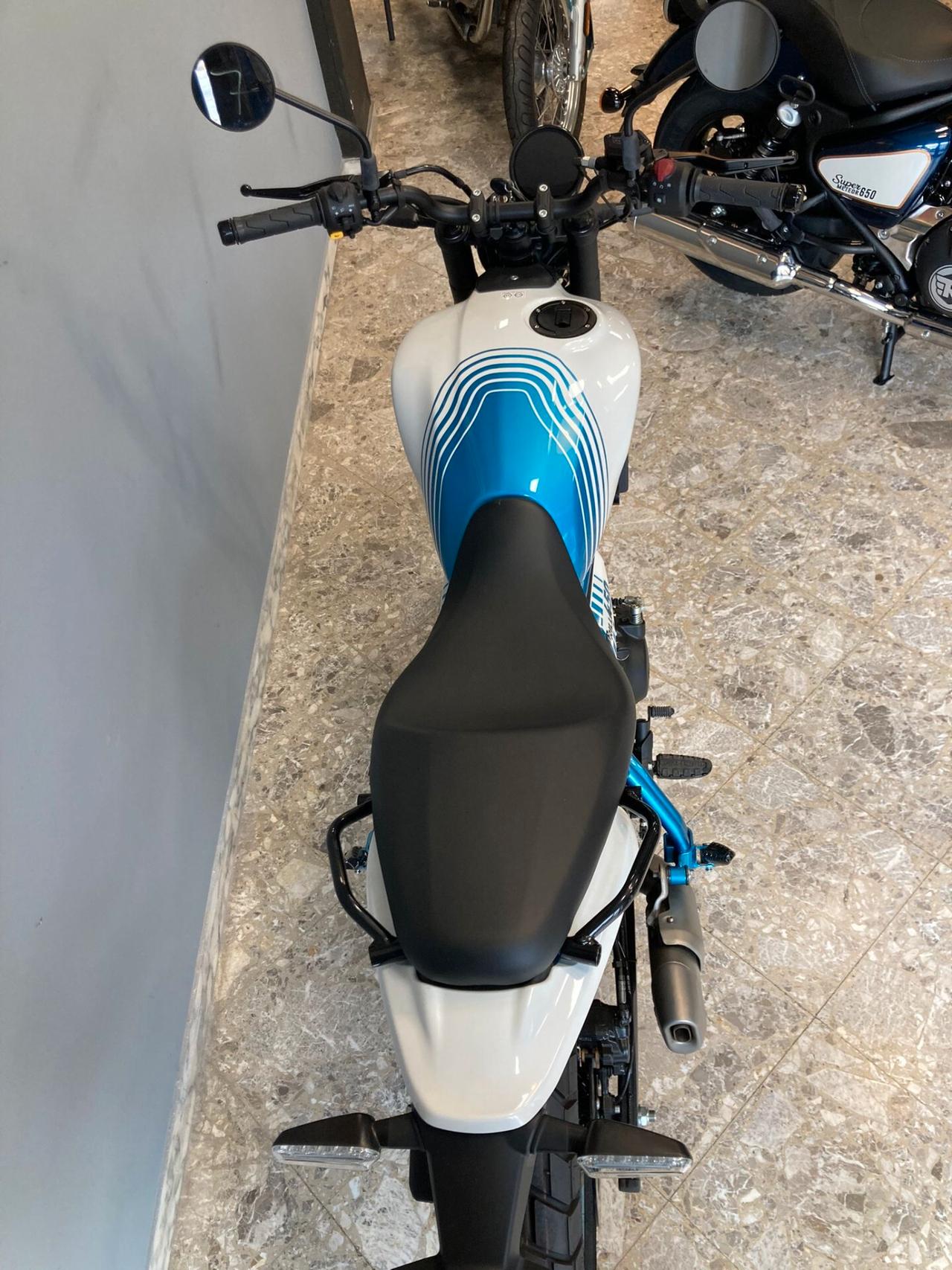 Royal Enfield Guerrilla 450