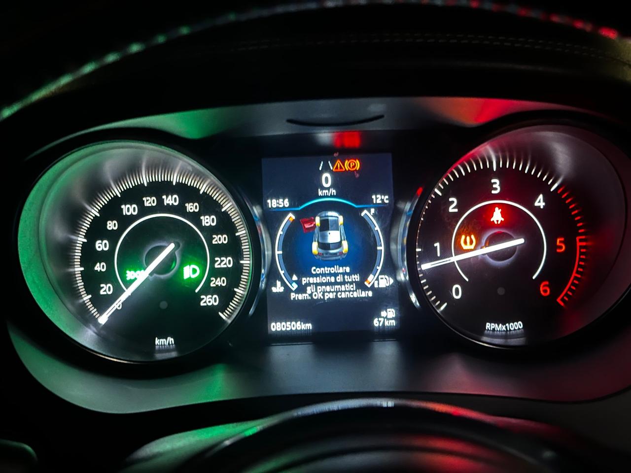 Jaguar E-Pace 2.0D 180 CV AWD R-Dynamic S