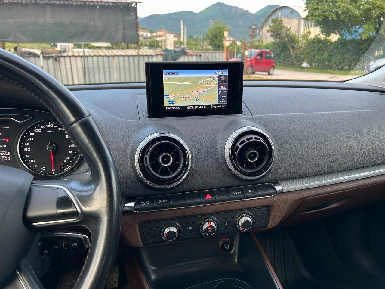 Audi A3 SPB 1.6 TDI 105 CV Ambition PELLE XENO NAVI