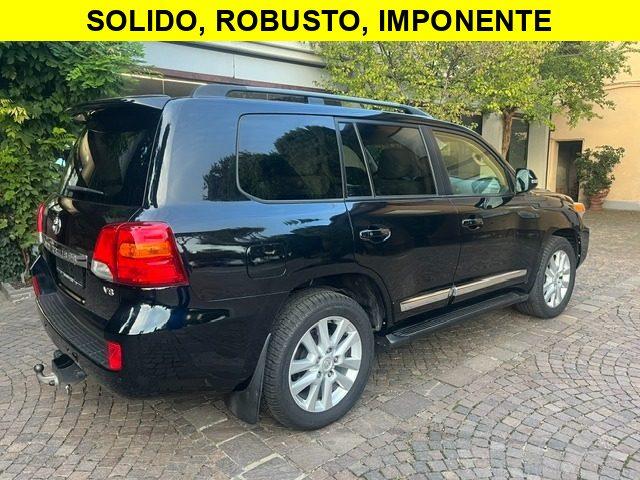 TOYOTA Land Cruiser V8 4.5 7 posti