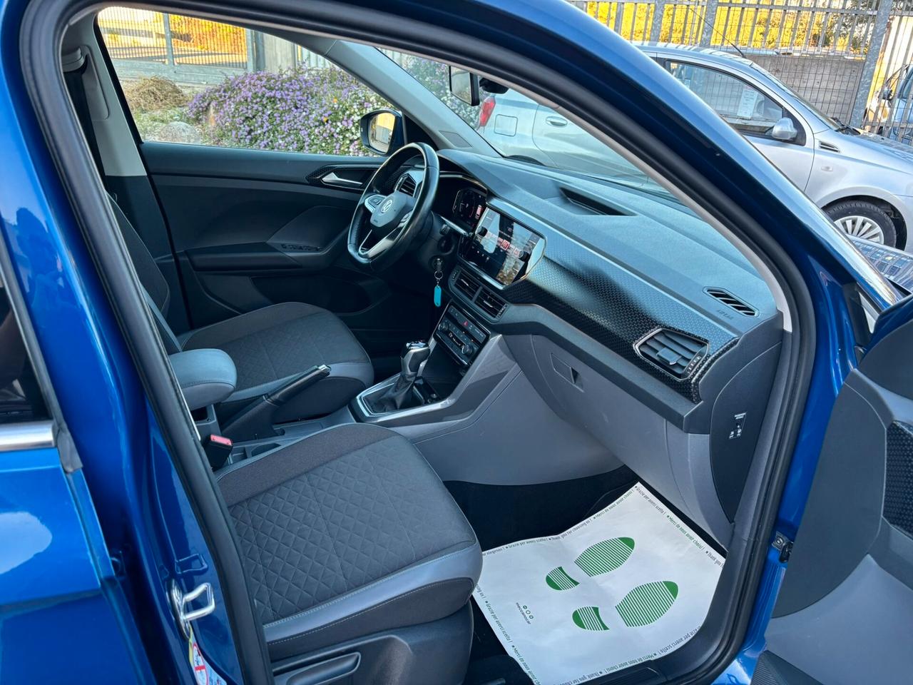 Volkswagen T-Cross 1.6 TDI DSG R-LINE