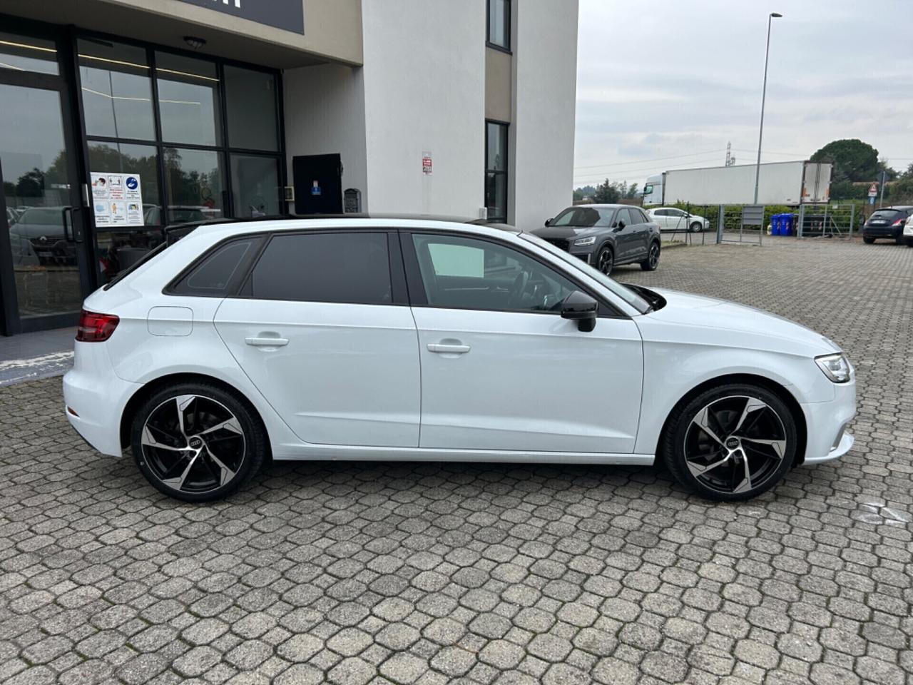 Audi A3 SPB 2.0 TDI S tronic|CERCHI 18|CARPLAY