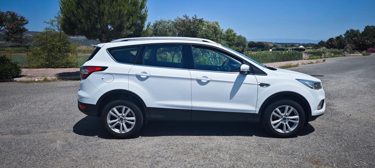 Ford Kuga 1.5 TDCI 120 CV S&S 2WD ST-Line