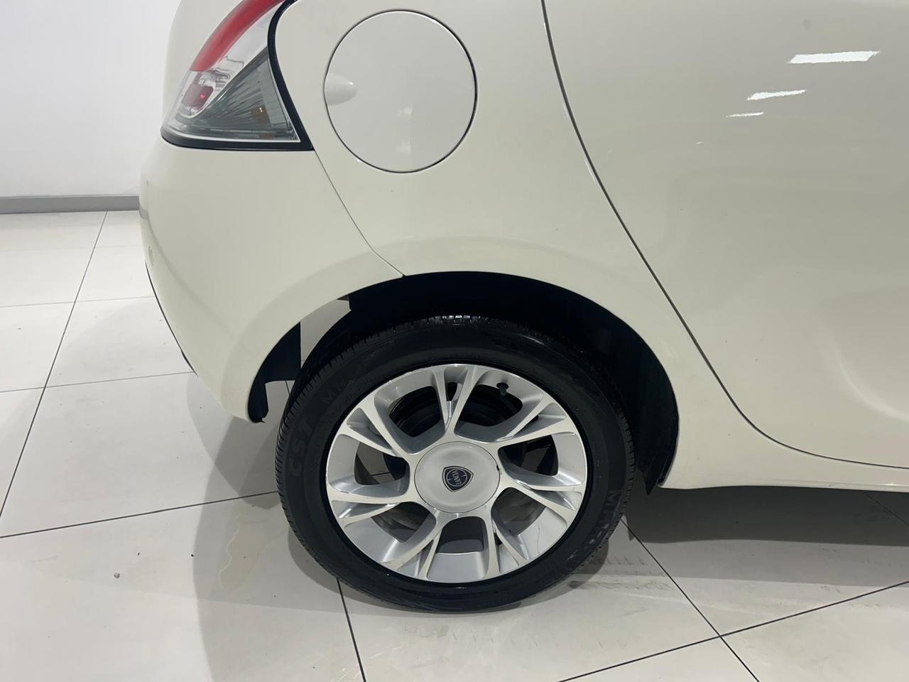 Lancia Ypsilon 1.3 mjt Gold s