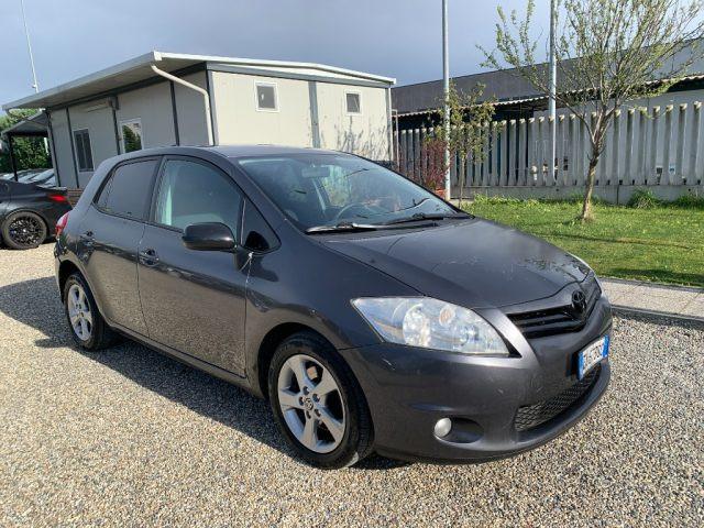 TOYOTA Auris 2.0 D-4D DPF 5 porte Sol
