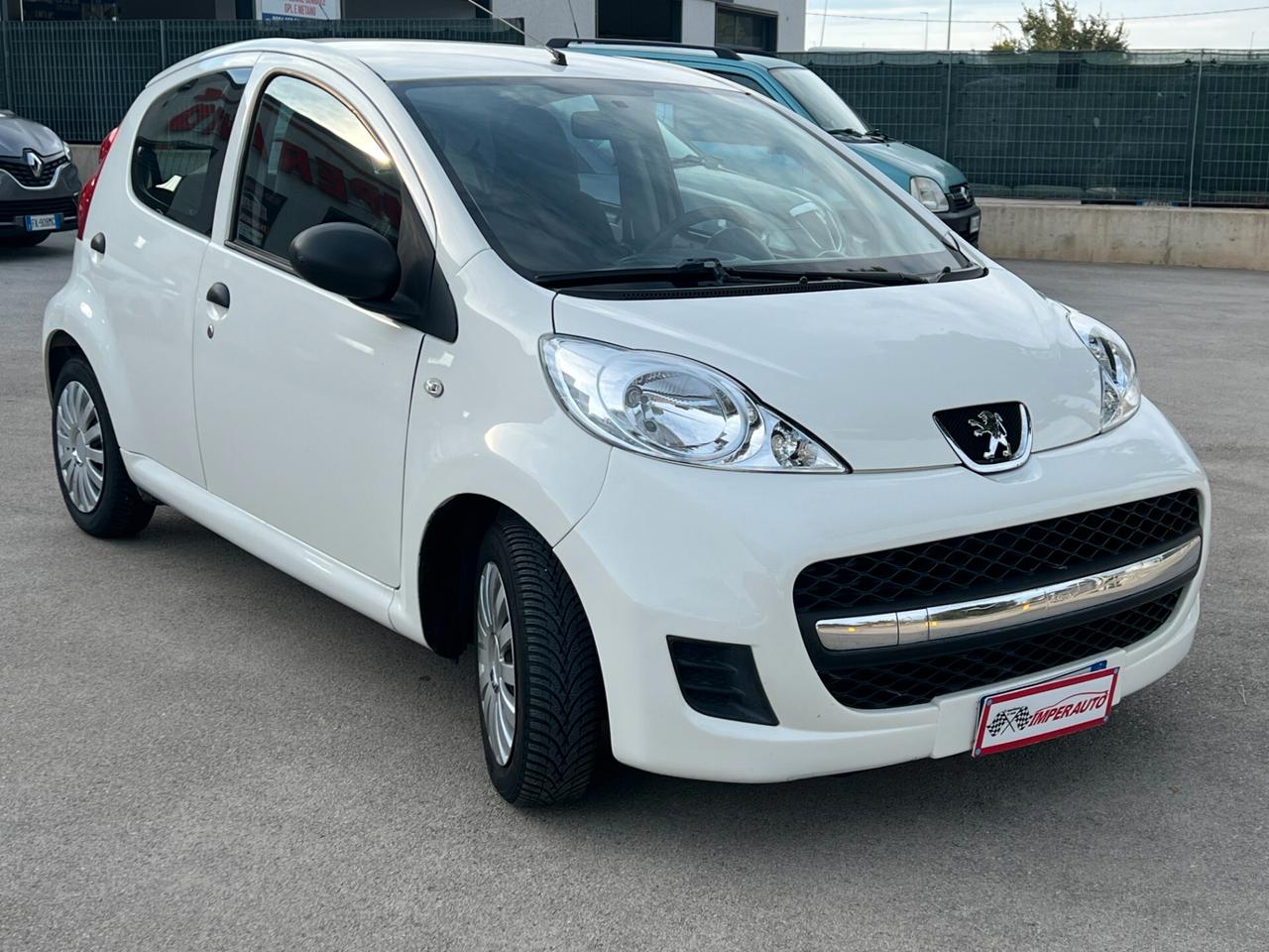 Peugeot 107 1.0 Allure Tagliando e Garanzia