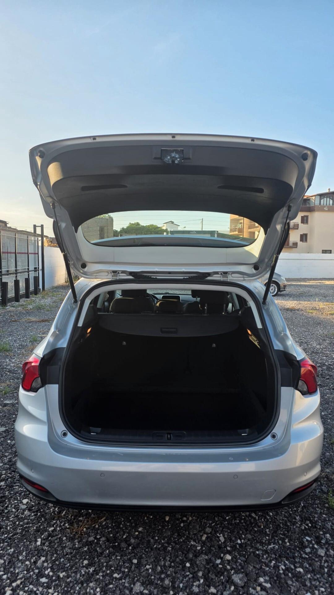 Fiat Tipo 1.6 Mjt S&S SW Lounge