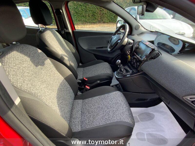 Lancia Ypsilon 3ª serie 1.0 FireFly 5 porte S&S Hybrid Silver