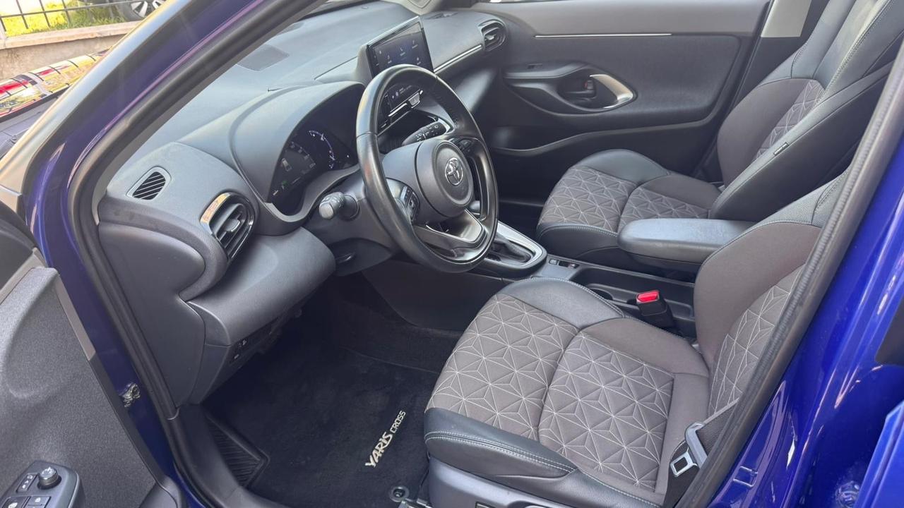 Toyota Yaris Cross 1.5 Hybrid 5p. E-CVT AWD-i Lounge