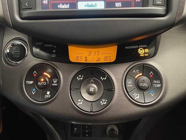 Toyota RAV4 2.2 D-CAT A/T 4WD Style