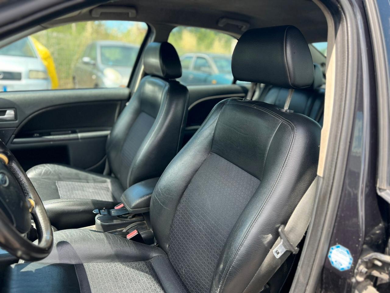 Ford Mondeo 2.0 16V TDCi 130CV 4p. Ghia