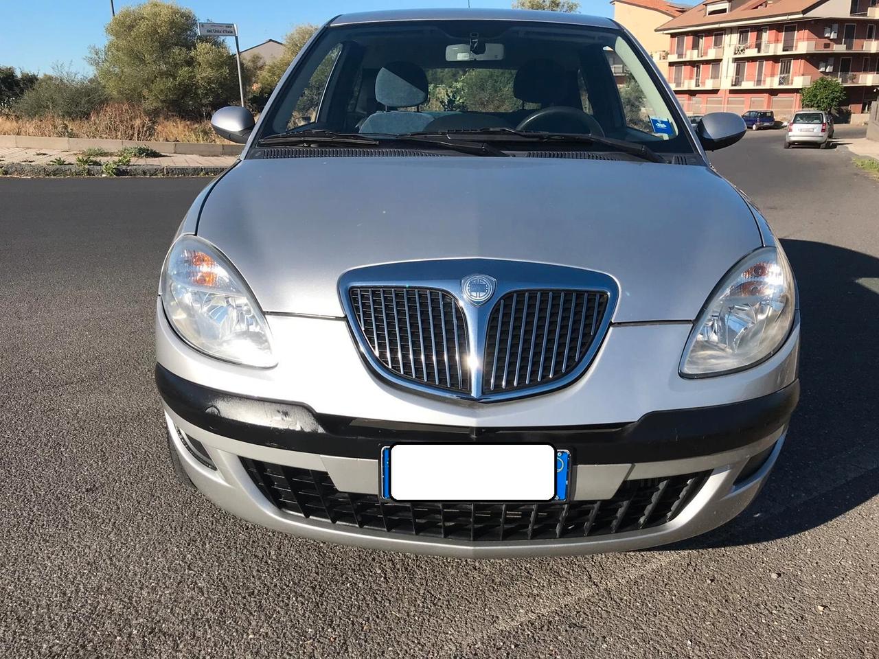 Lancia Ypsilon 1.3MLJT A-F-F-A-R-O-N-E