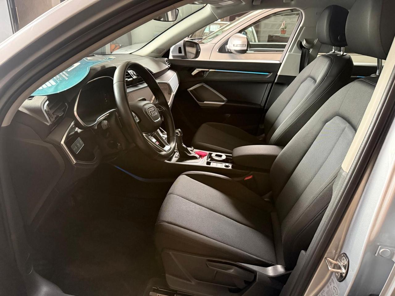 Audi Q3 2.0 TDI 150 CV S tronic line Edition