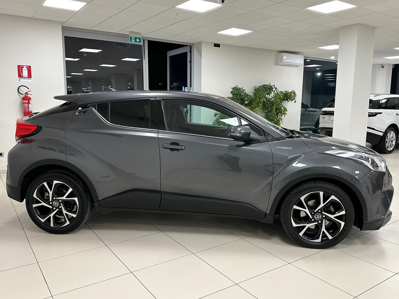 Toyota C-HR 1.8 Hybrid E-CVT Lounge - 2018