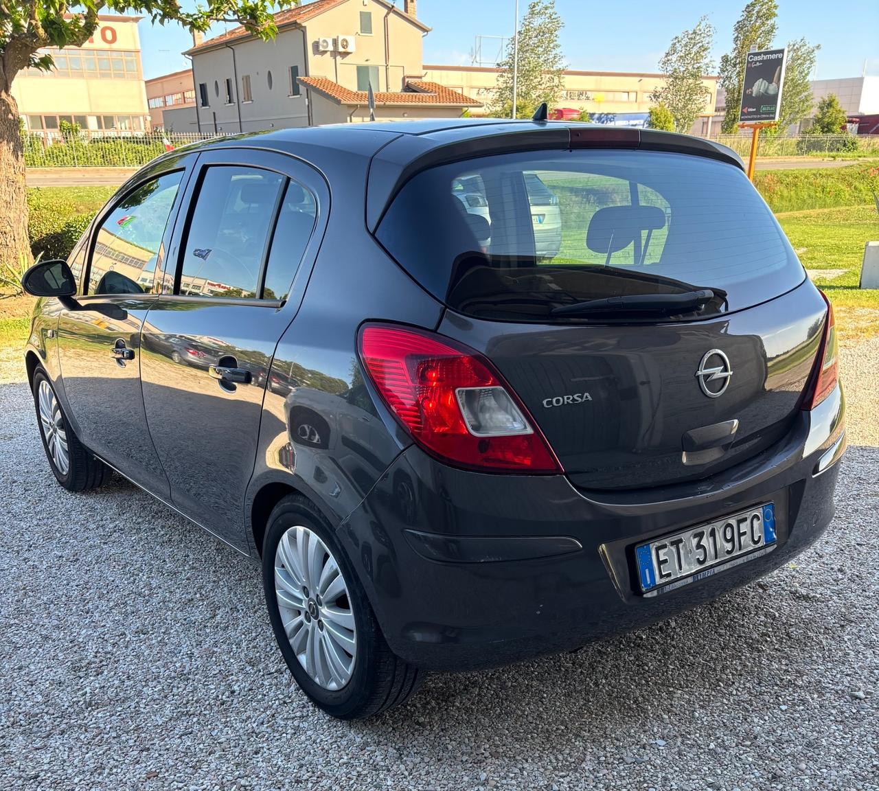 Opel Corsa 1.2 85CV 5 porte GPL-TECH Edition