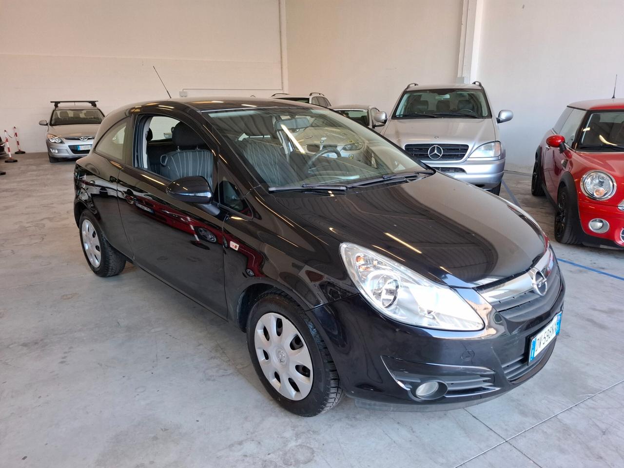 Opel Corsa 1.2 3 porte Sport
