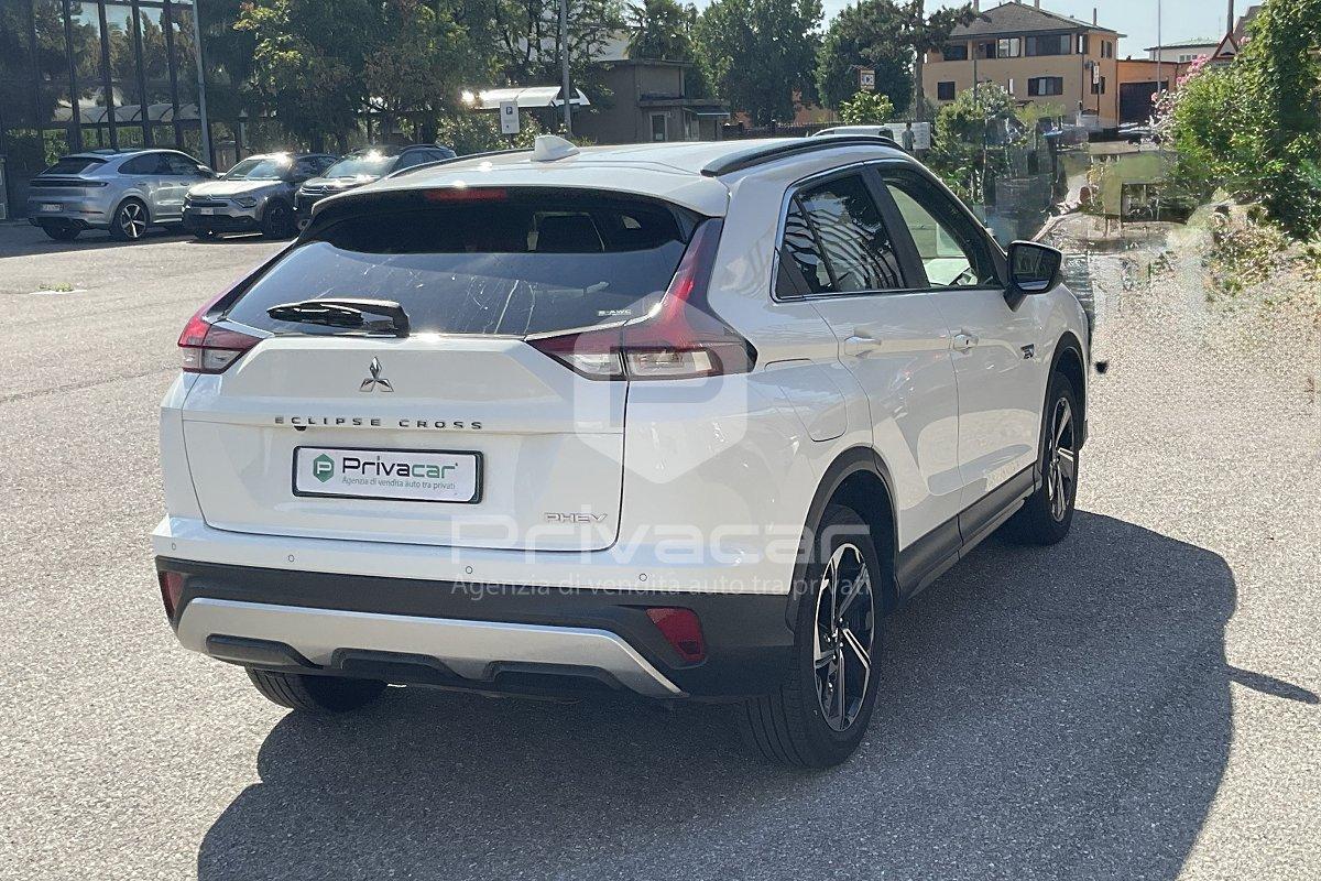 MITSUBISHI Eclipse Cross 2.4 MIVEC 4WD PHEV Instyle SDA Pack 0