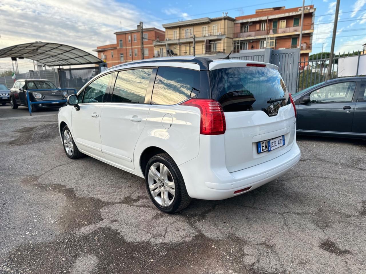 Peugeot 5008 1.6 HDi 115CV Allure