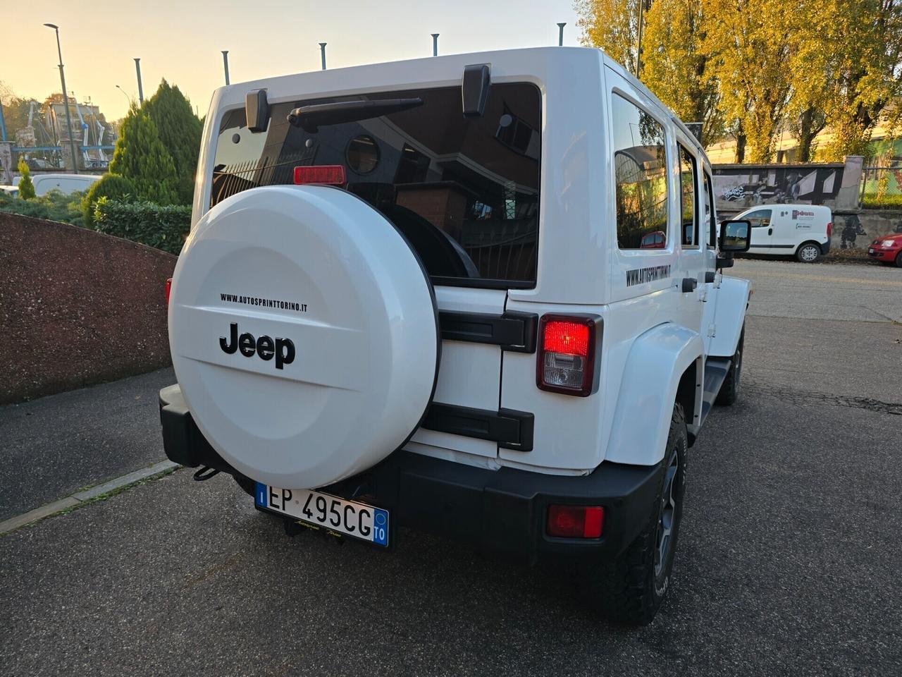 JEEP Wrangler Unlimited 2.8 crd Sahara Automatica